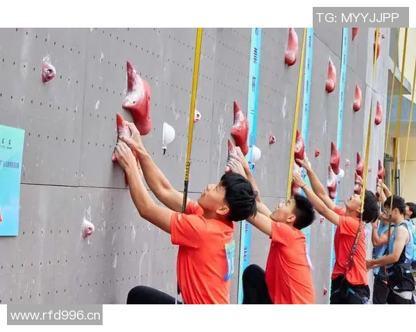 成都攀岩队的运营体系与攀岩战术的深度解析与实践探索